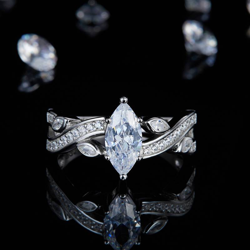 Single Head Women's Ring Horse Eye Crown Women's Ring S925 Silver Plated Platinum Customized Selection Main Stone Moissanite Diamond 1.0ct/Secondary Stone High Carbon Diamond