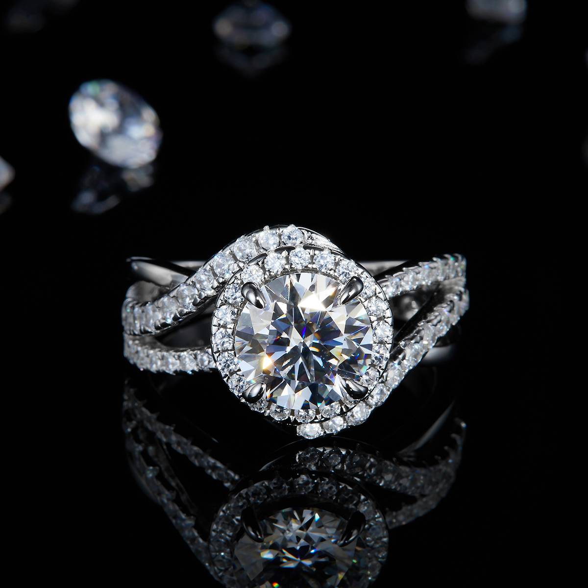 单头女戒S925银镀白金女戒定制选款主石莫桑钻2.0ct/副石高碳钻