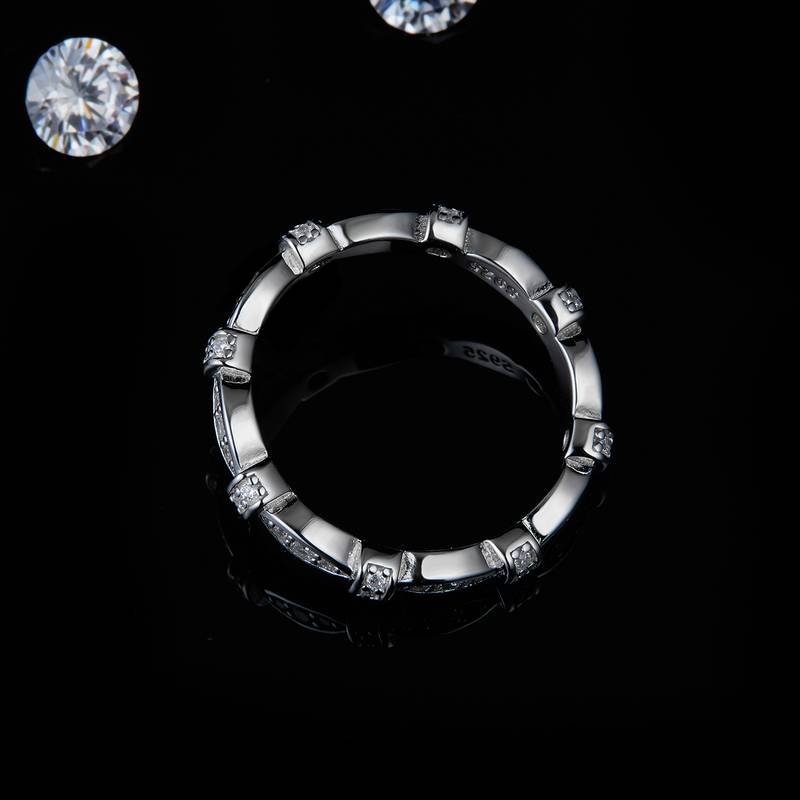 S925 Silver Plated Platinum Women's Ring Customized Selection with Sub Stone Moissanite Diamond 0.32ct