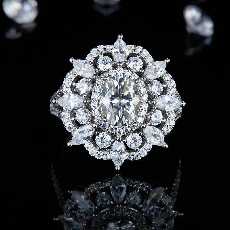 Deluxe Full Diamond Egg shaped Women's Ring S925 Silver Plated Platinum Customized Selection Main Stone Moissanite Diamond 1.5ct/Secondary Stone High Carbon Diamond