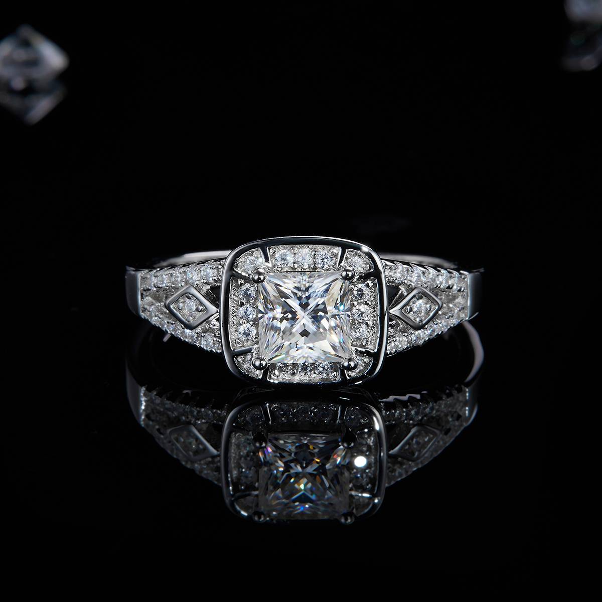 Luxury Princess Square Bag Women's Ring S925 Silver Plated Platinum Customized Selection Main Stone Moissanite Diamond 0.8ct/Secondary Stone High Carbon Diamond