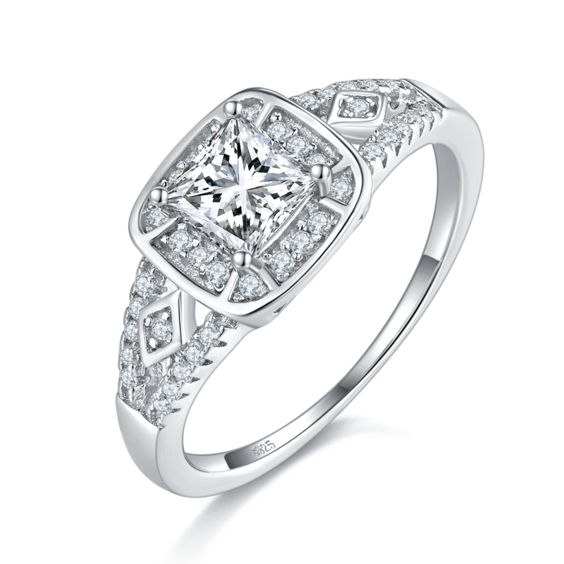豪华公主方圆包女戒S925银镀白金定制选款主石莫桑钻0.8ct/副石高碳钻