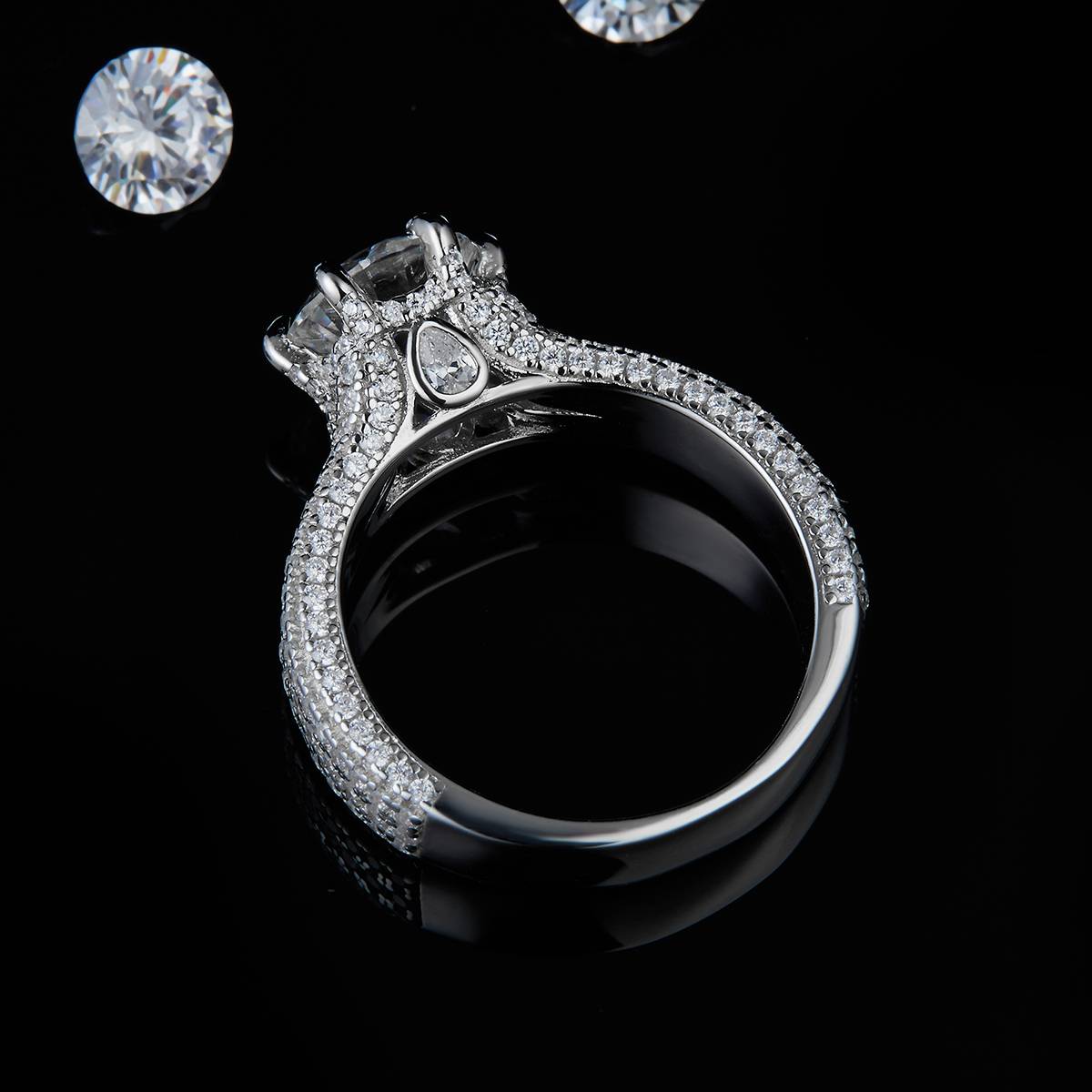 S925 Silver Plated Platinum Women's Ring Customized Selection Main Stone Moissanite Diamond 2.0ct/Secondary Stone High Carbon Diamond