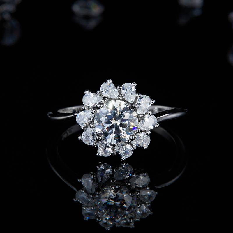 Twisted Arm Sunflower Women's Ring S925 Silver Plated Platinum Customized Selection Main Stone Moissanite Diamond 0.8ct/Secondary Stone High Carbon Diamond