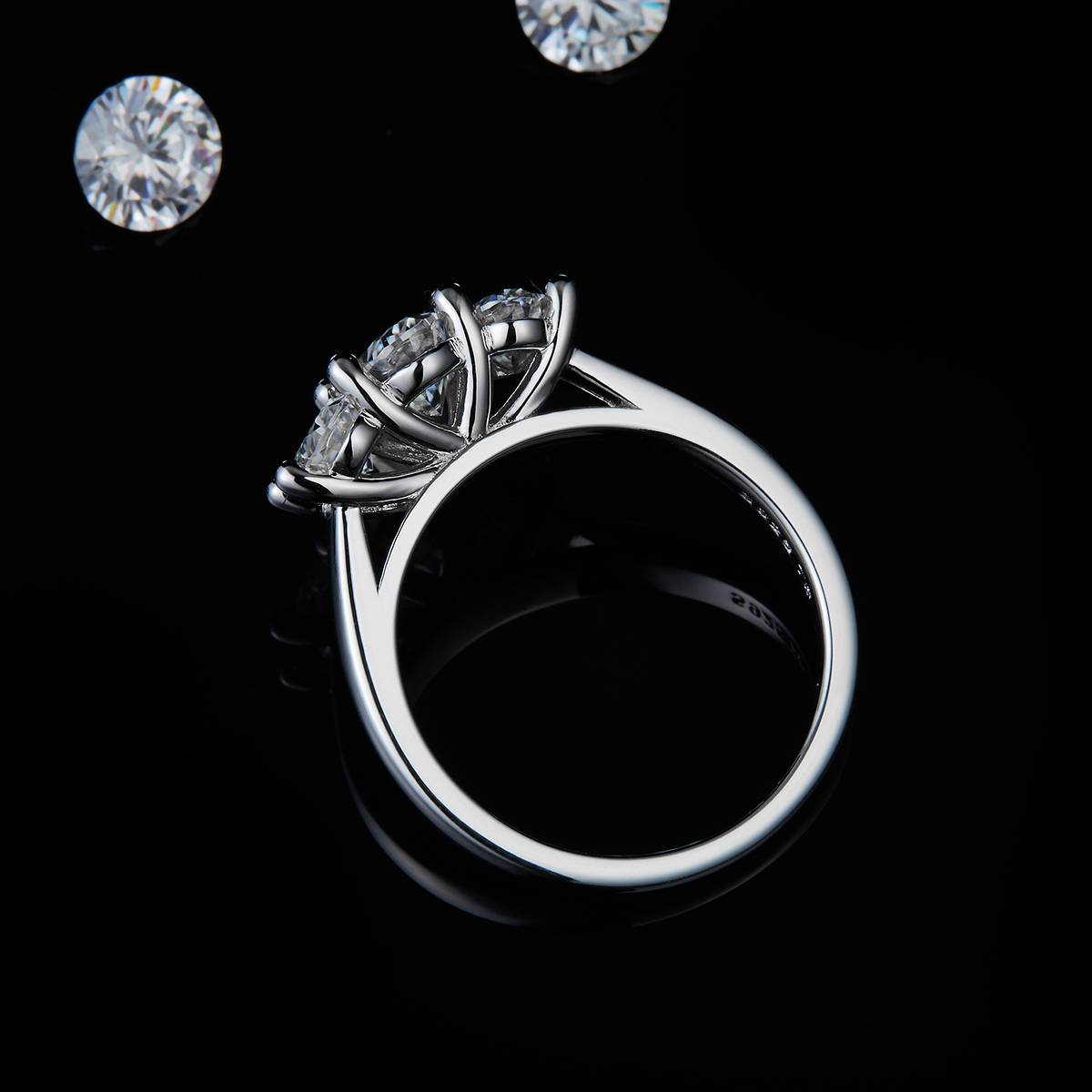 Three Stone Egg shaped Women's Ring S925 Silver Plated Platinum Customized Selection Main and Deputy Stone Moissanite Diamonds 1.0ct