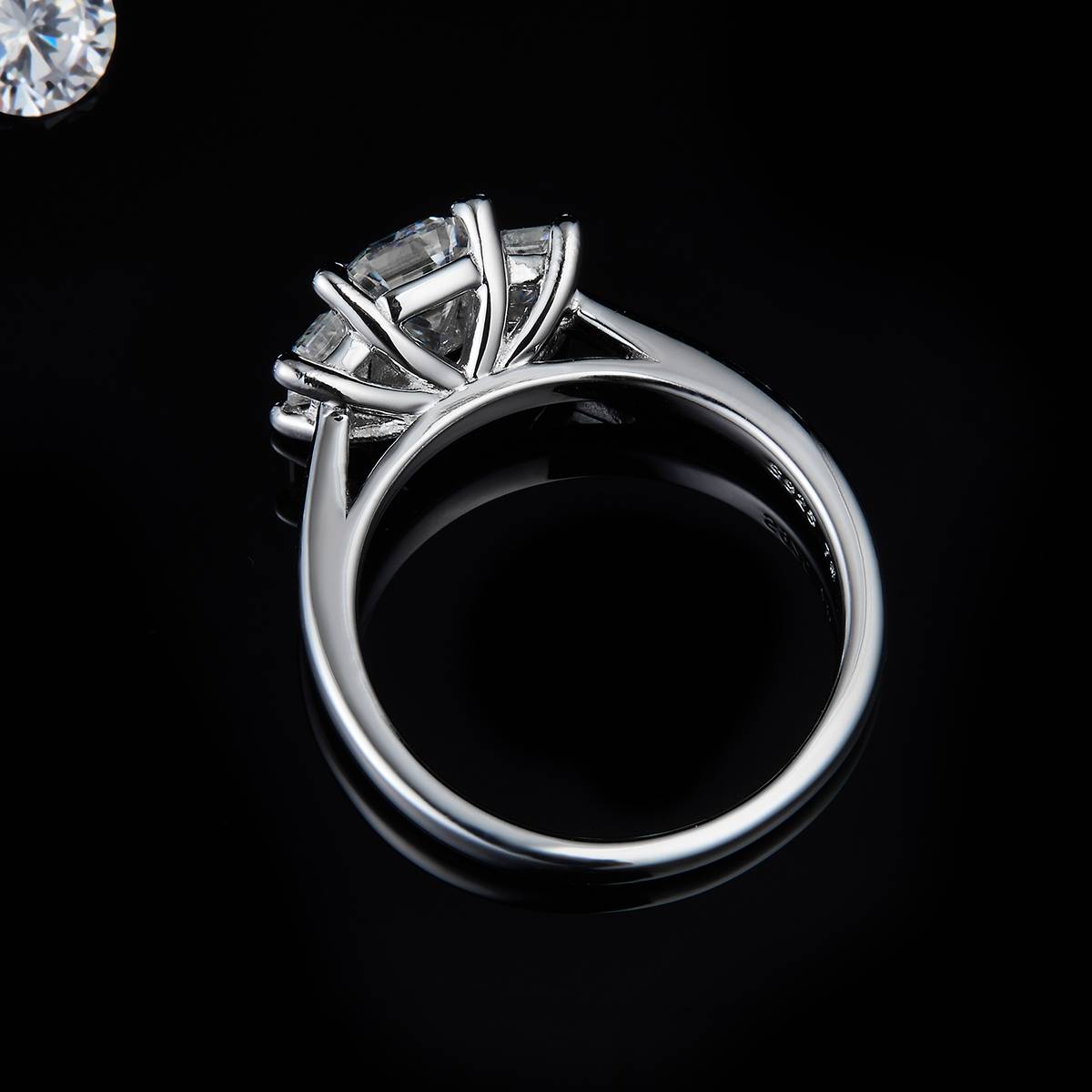 Three Stone Emerald Cut Women's Ring S925 Silver Plated Platinum Customized Selection Main and Deputy Stone Moissanite Diamond 1.0ct