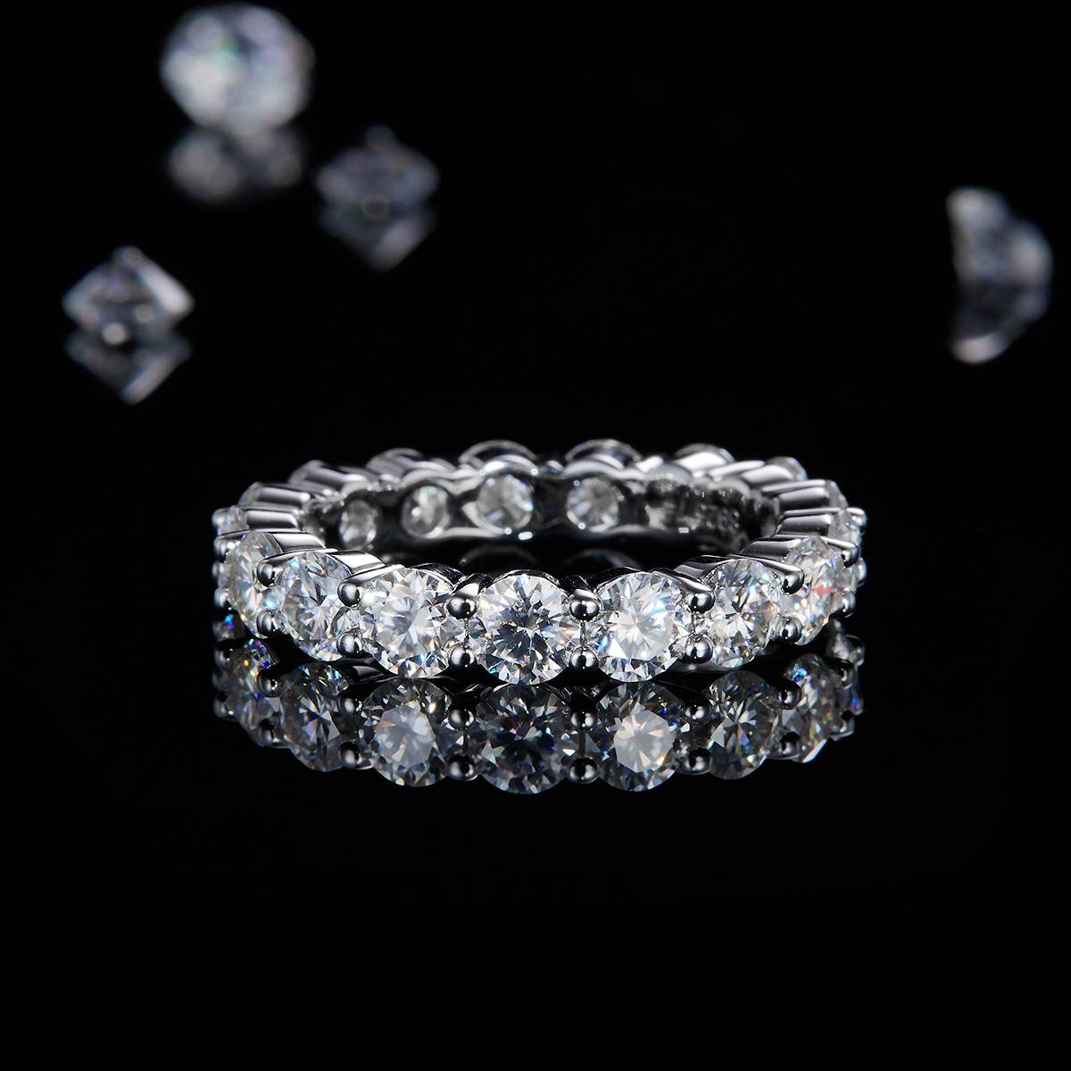 4.0mm排戒S925银镀白金女戒定制选款副石莫桑钻5.1ct