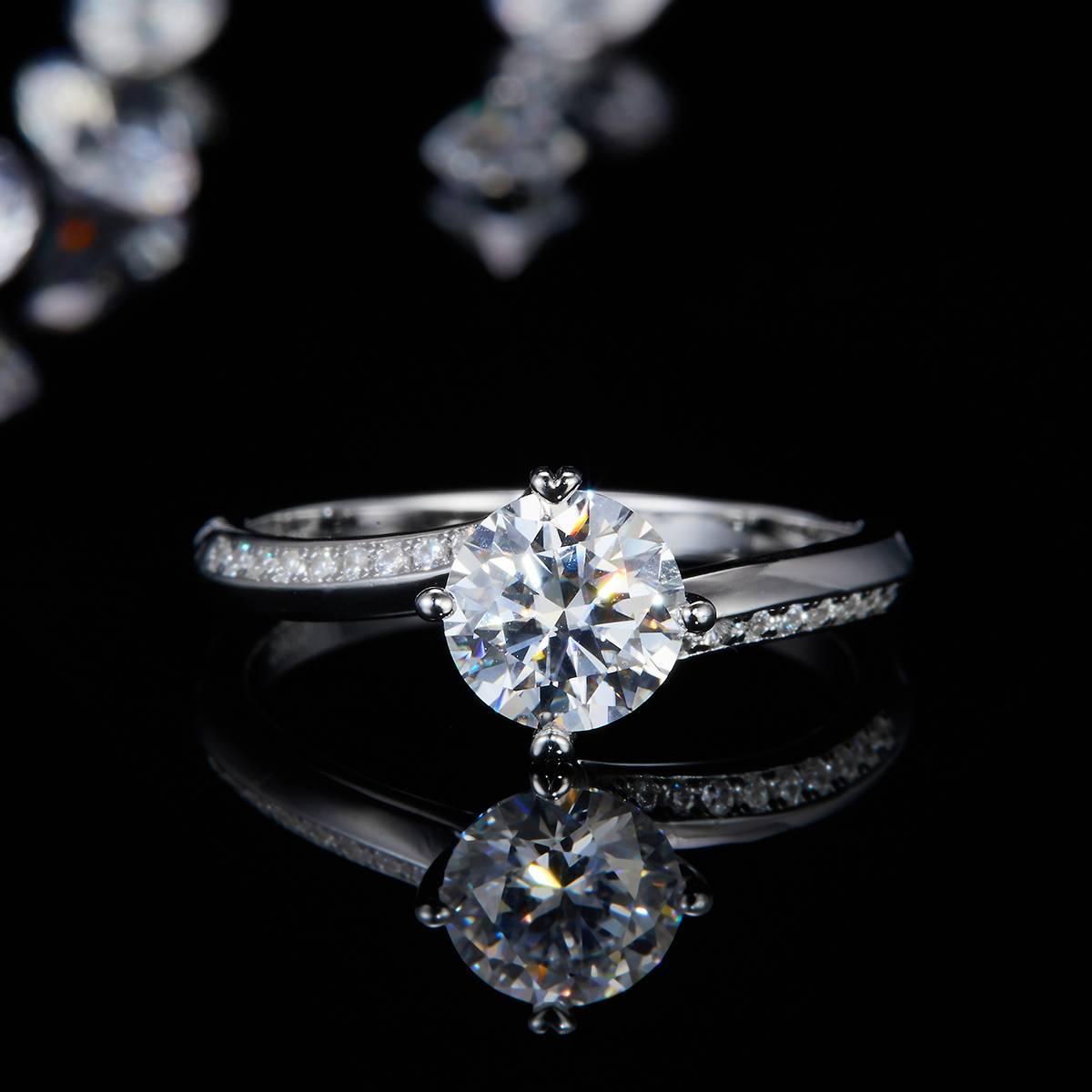 Twisted Arm Love Four Claw Round Women's Ring S925 Silver Plated Platinum Customized Selection Main Stone Moissanite Diamond 1.0ct/Secondary Stone High Carbon Diamond