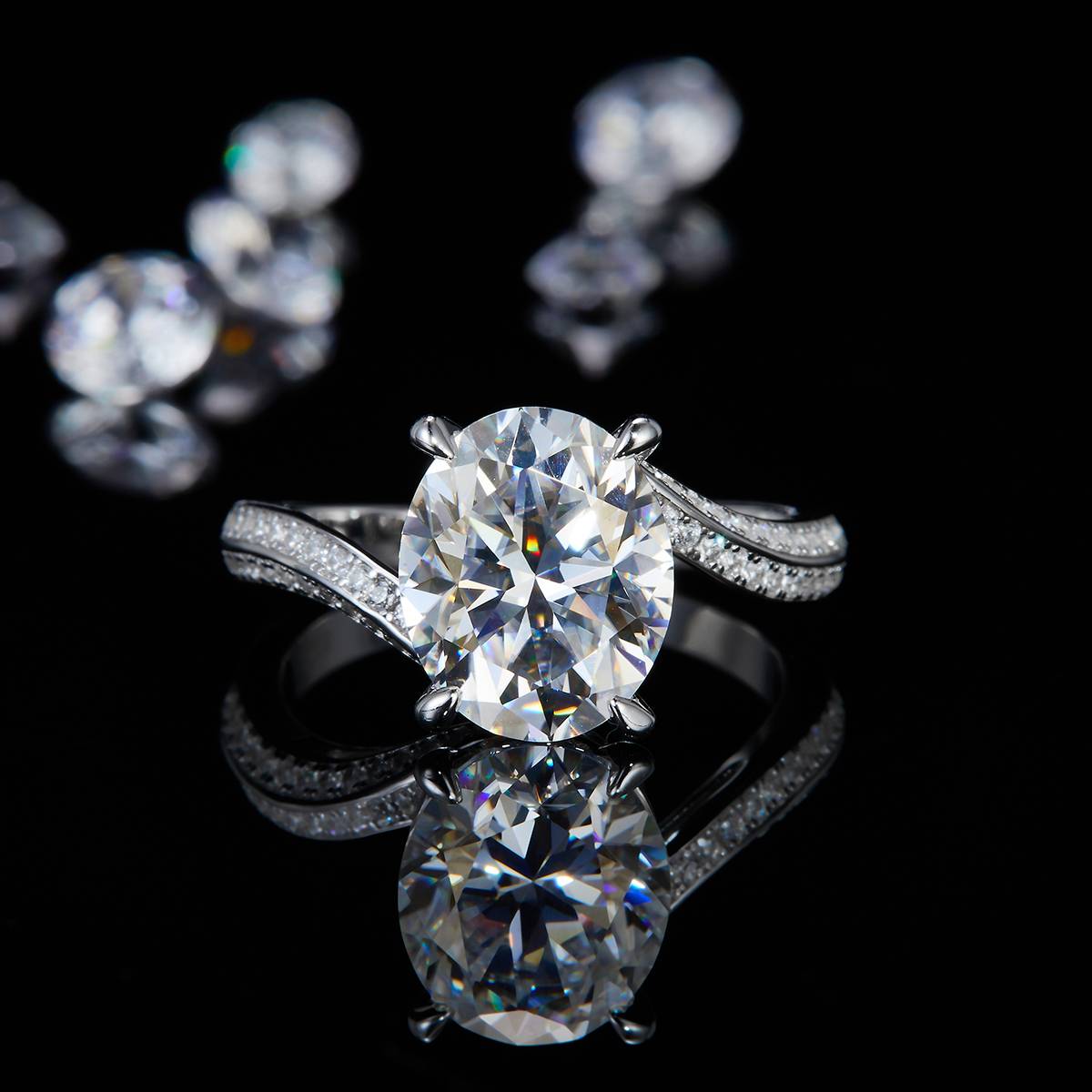 扭臂蛋形女戒S925银镀白金定制选款主石莫桑钻5.0ct/副石高碳钻