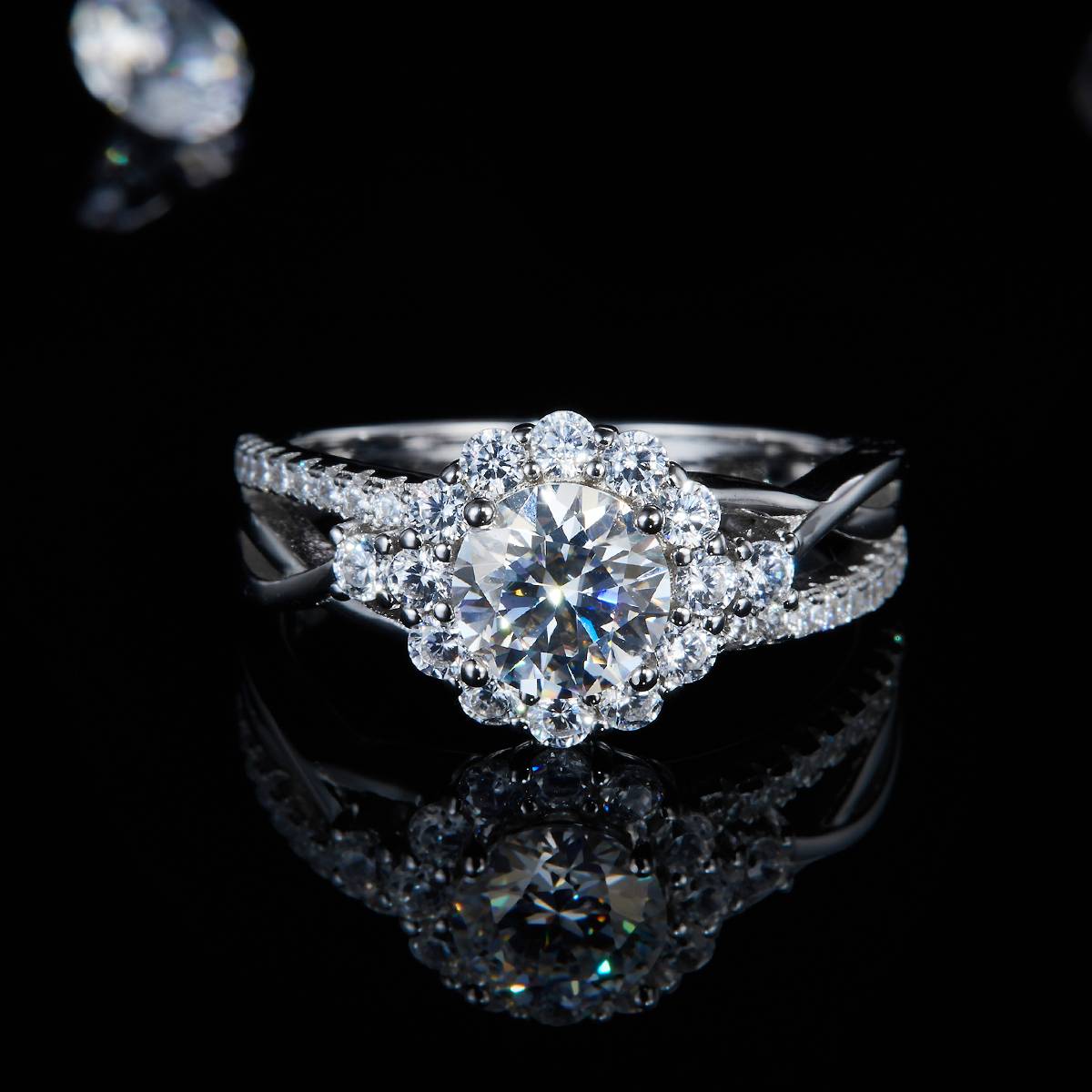 Light Luxury Full Diamond S925 Silver Plated Platinum Women's Ring Customized Selection Main Stone Moissanite Diamond 1.0ct/Secondary Stone High Carbon Diamond