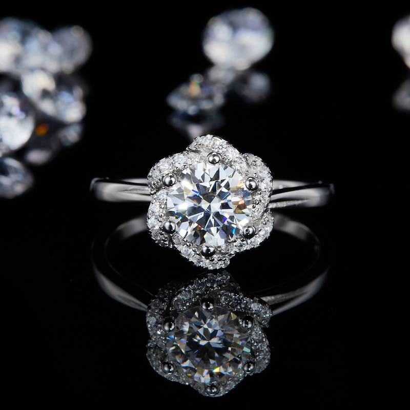 Single Head Women's Ring S925 Silver Plated Platinum Customized Selection Main Stone Moissanite Diamond 1.0ct/Secondary Stone High Carbon Diamond