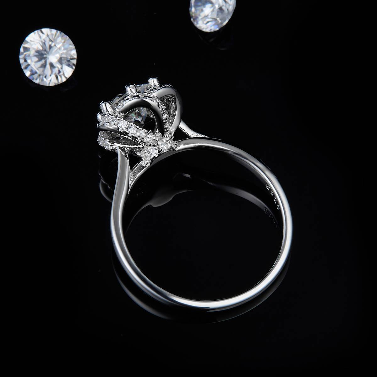 单头女戒S925银镀白金定制选款主石莫桑钻1.0ct/副石高碳钻
