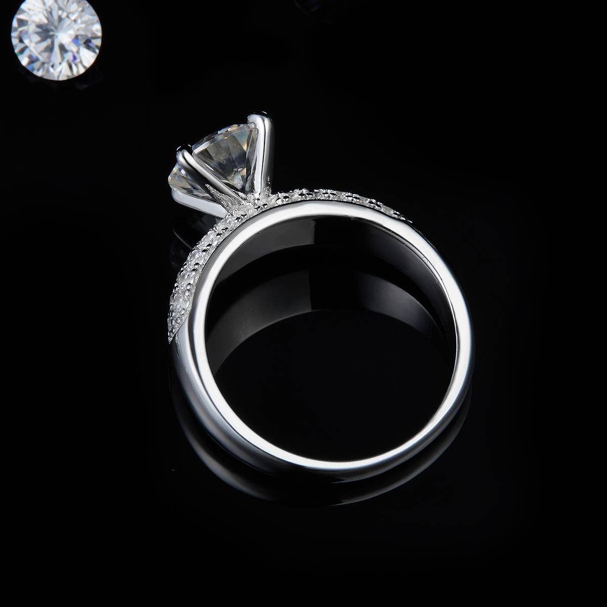 四爪女戒S925银镀白金定制选款主石莫桑钻2.0ct/副石高碳钻