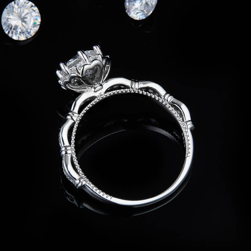单头女戒S925银镀白金定制选款主石莫桑钻1.0ct/副石高碳钻