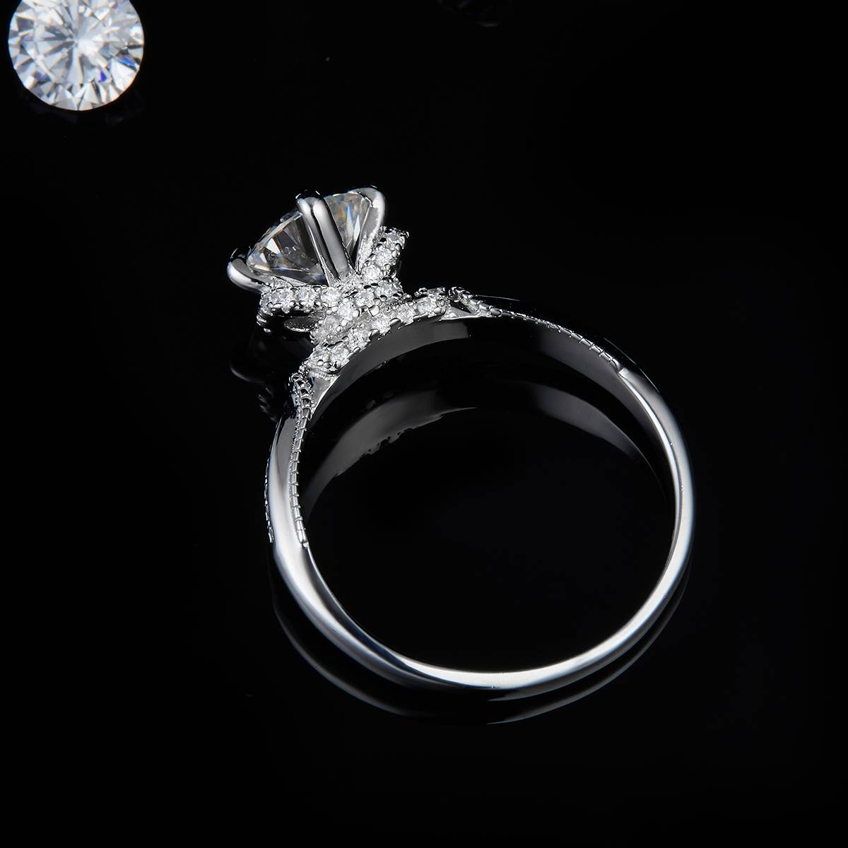 单头女戒S925银镀白金定制选款主石莫桑钻1.0ct/副石高碳钻