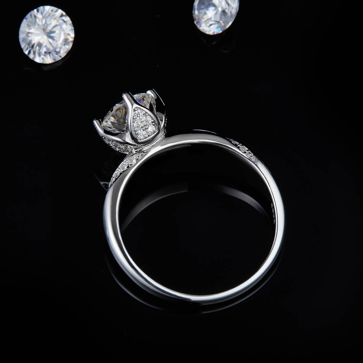 单头女戒S925银镀白金定制选款主石莫桑钻1.0ct/副石高碳钻