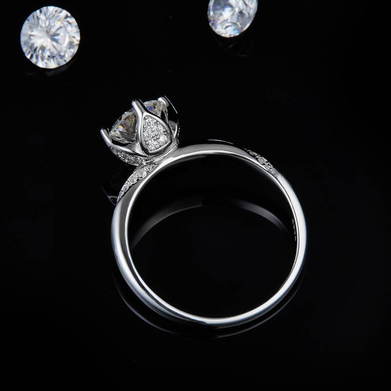 单头女戒S925银镀白金定制选款主石莫桑钻1.0ct/副石高碳钻