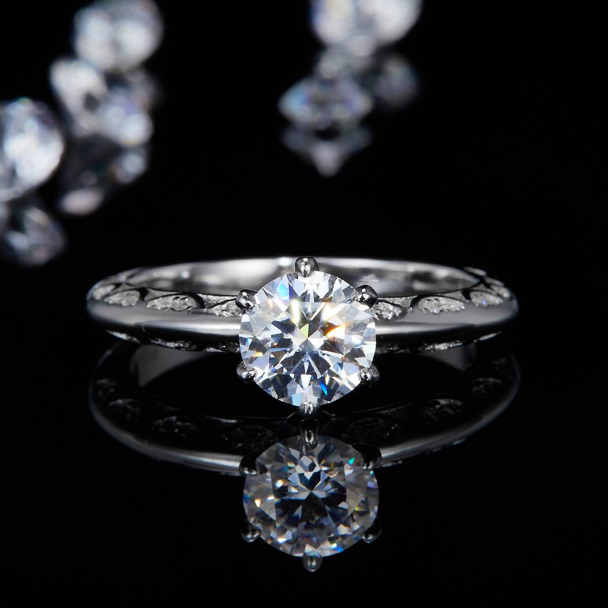 六爪女戒S925银镀白金定制选款主石莫桑钻1.0ct/副石高碳钻