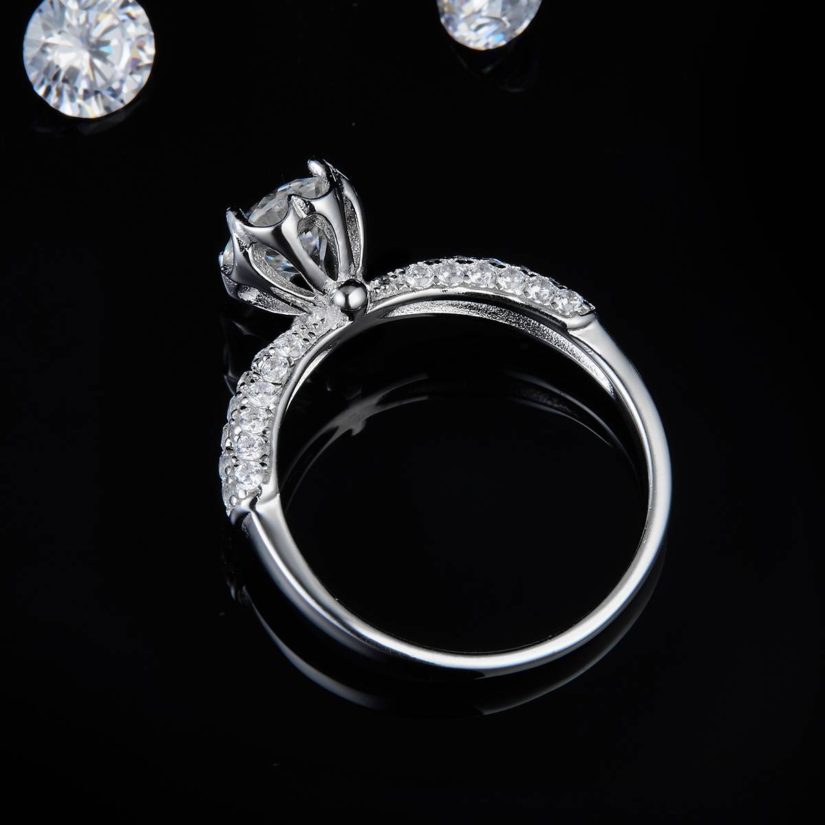 单头女戒S925银镀白金定制选款主石莫桑钻1.0ct/副石高碳钻