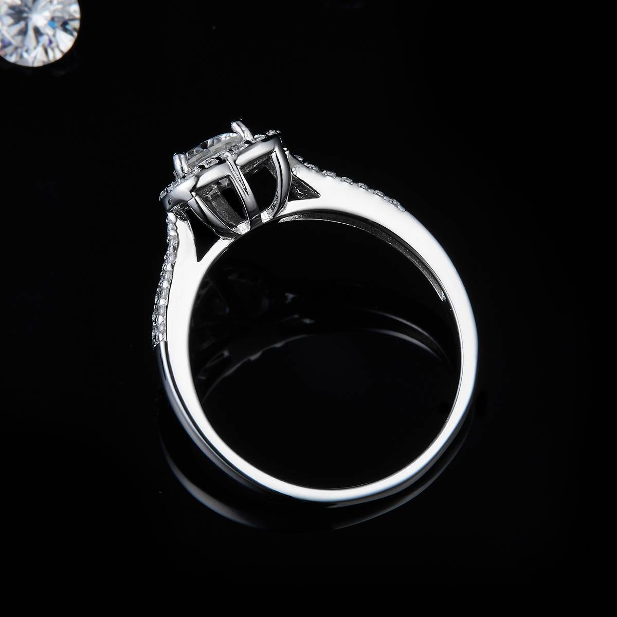 Dedicated Women's Ring S925 Silver Plated Platinum Customized Selection Main Stone Moissanite Diamond 0.5ct/Secondary Stone High Carbon Diamond
