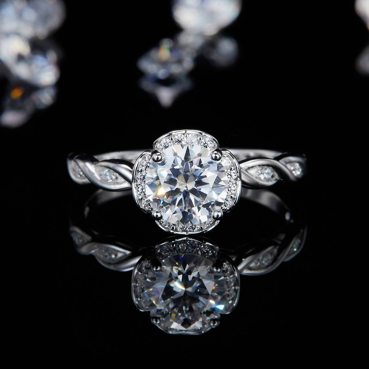 Single Head Women's Ring S925 Silver Plated Platinum Customized Selection Main Stone Moissanite Diamond 1.0ct/Secondary Stone High Carbon Diamond