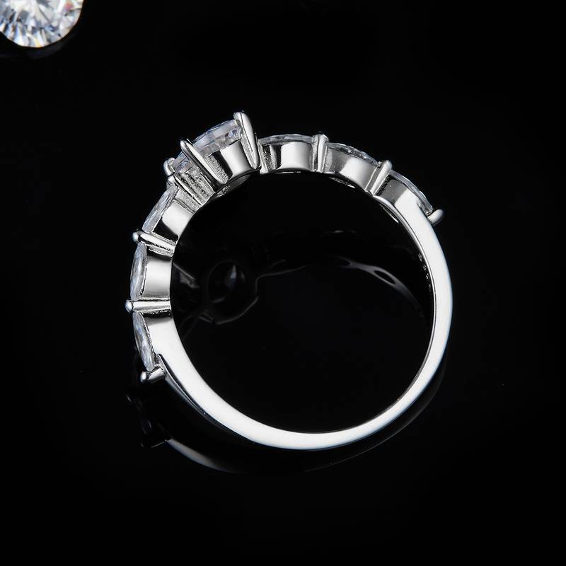 蛋形Women's RingS925银镀白金定制选款主石Moissanite1.0ct/副石高碳钻