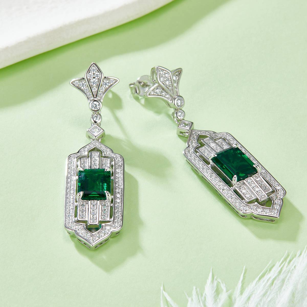 E0825 长方培育祖母绿S925银镀白金耳环主石9*7mm/3.65CT