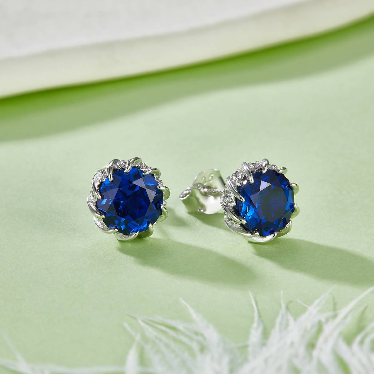 E1612 圆形培育彩宝S925银镀白金耳环2.4ct