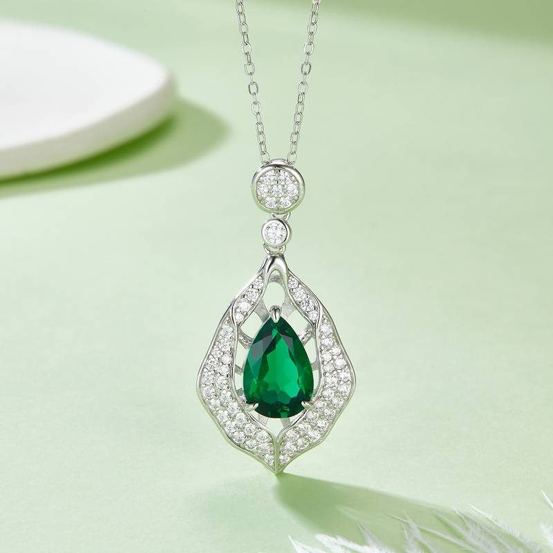 G107B 梨形培育祖母绿S925银镀白金Necklace4.0ct