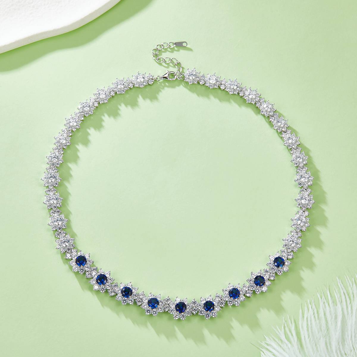 P1382B 圆形培育蓝宝石S925银镀白金Necklace12.96ct