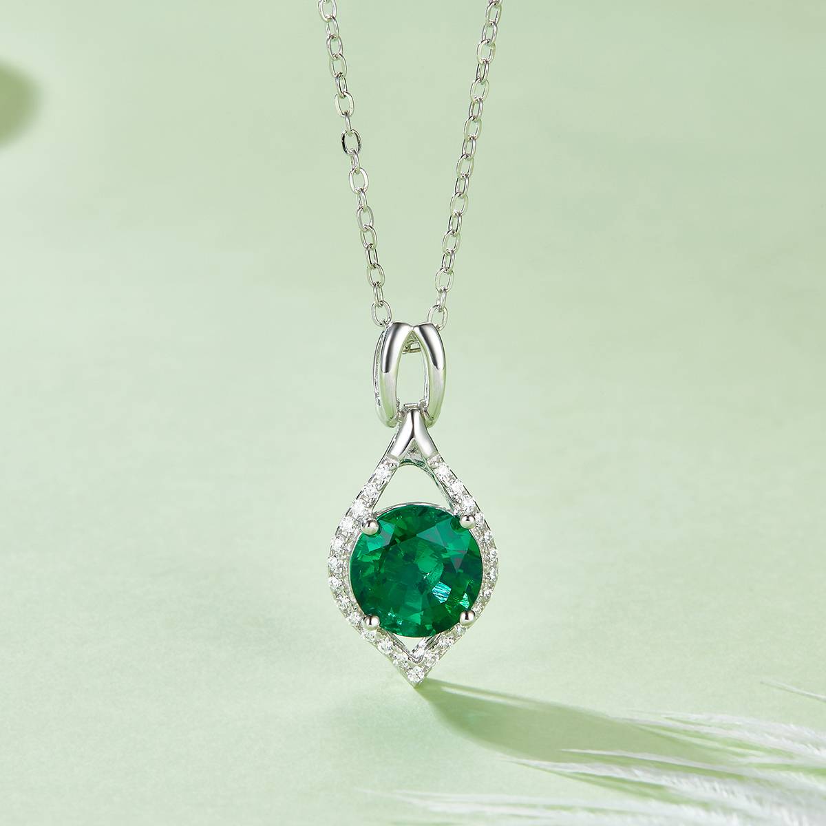 P1614 圆形培育祖母绿S925银镀白金Necklace2.3ct