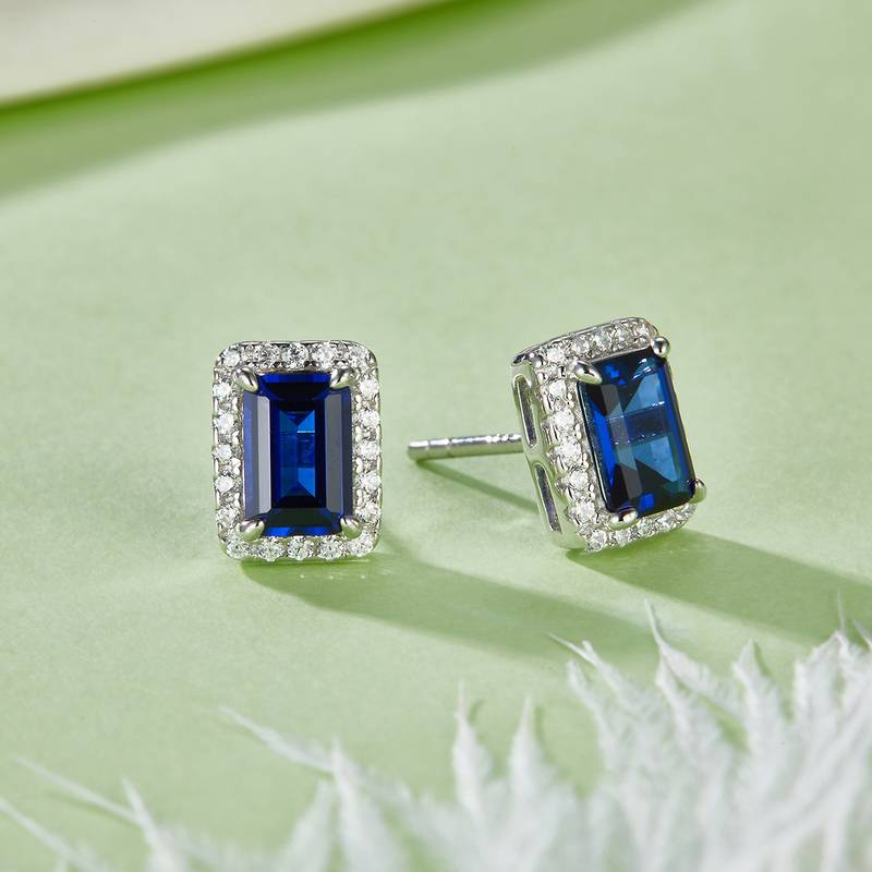E2020423 长方培育彩宝S925银镀白金耳环6*4mmmm/2.0ct