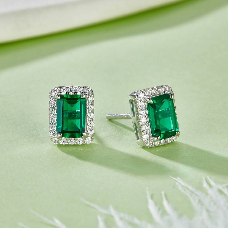E2020423 长方培育彩宝S925银镀白金耳环6*4mmmm/2.0ct