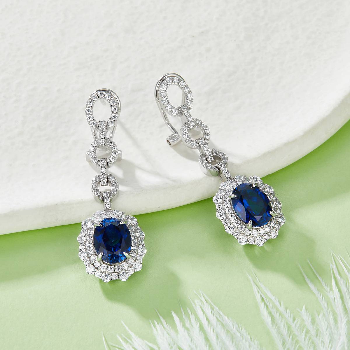 E202320 蛋形培育彩宝S925银镀白金耳环4.0ct