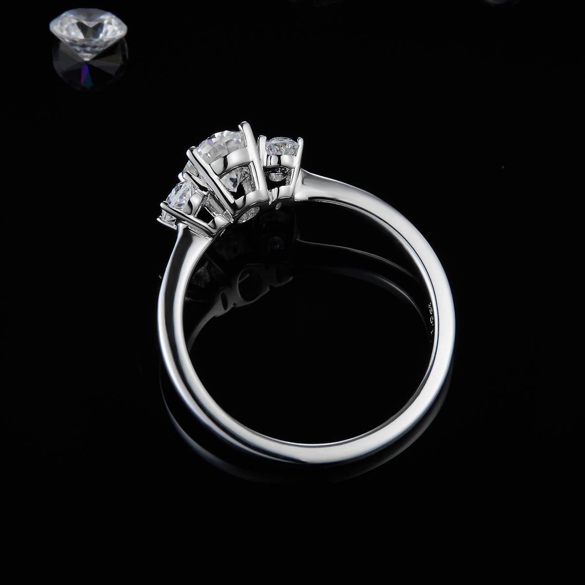 蛋形三石女戒S925银镀白金定制主副石莫桑钻1.0ct