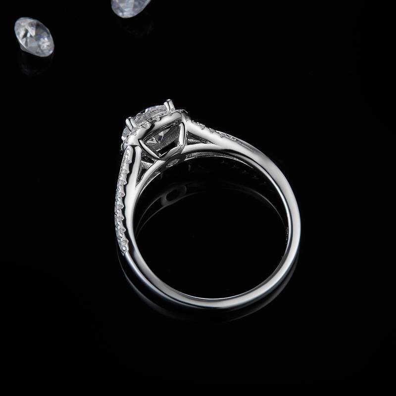 豪华双臂圆包女戒S925银镀白金定制选款主石莫桑钻1.0ct/副石高碳钻