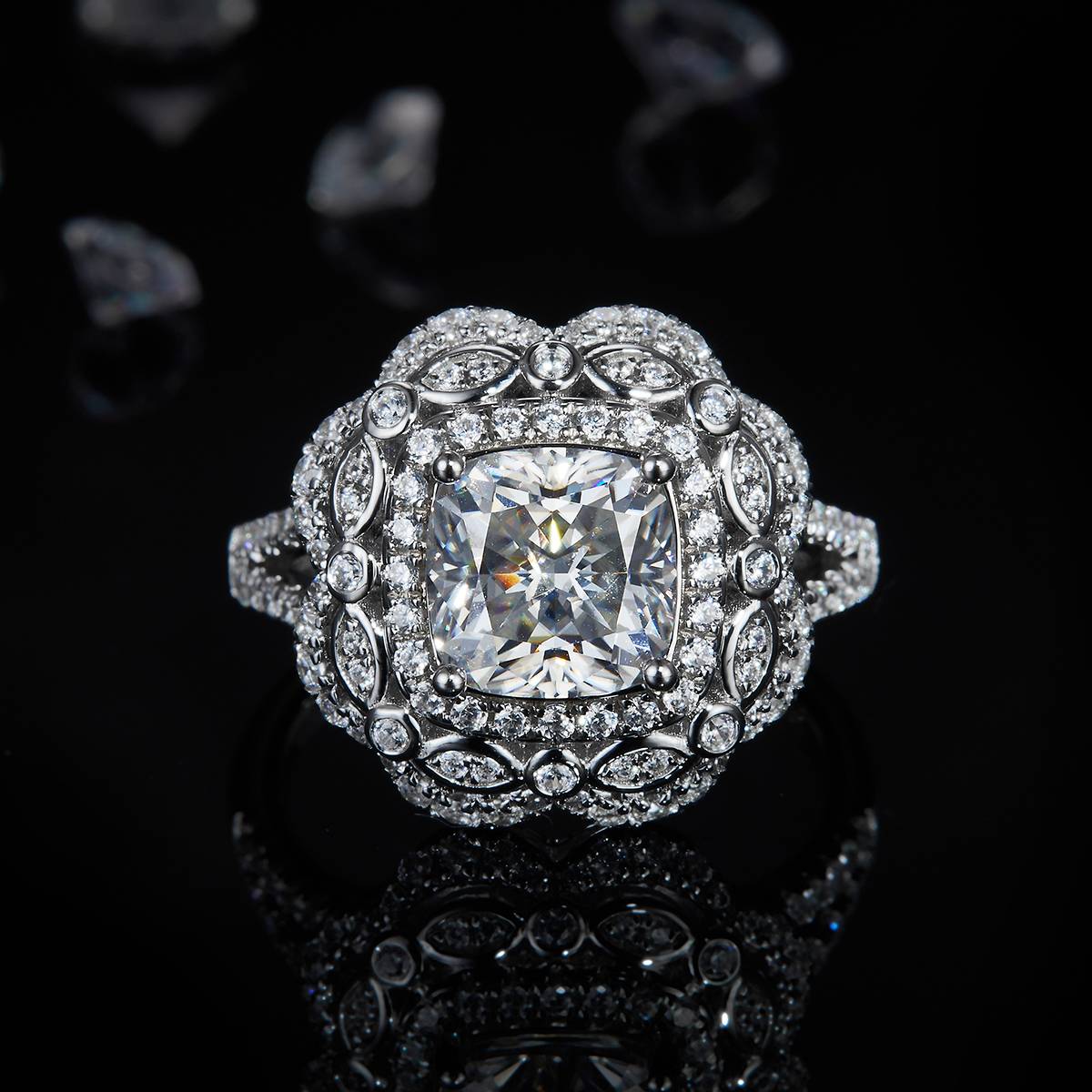 Luxury Pillow shaped Women's Ring S925 Silver Plated Platinum Customized Selection Main Stone Moissanite Diamond 2.5ct/Secondary Stone High Carbon Diamond