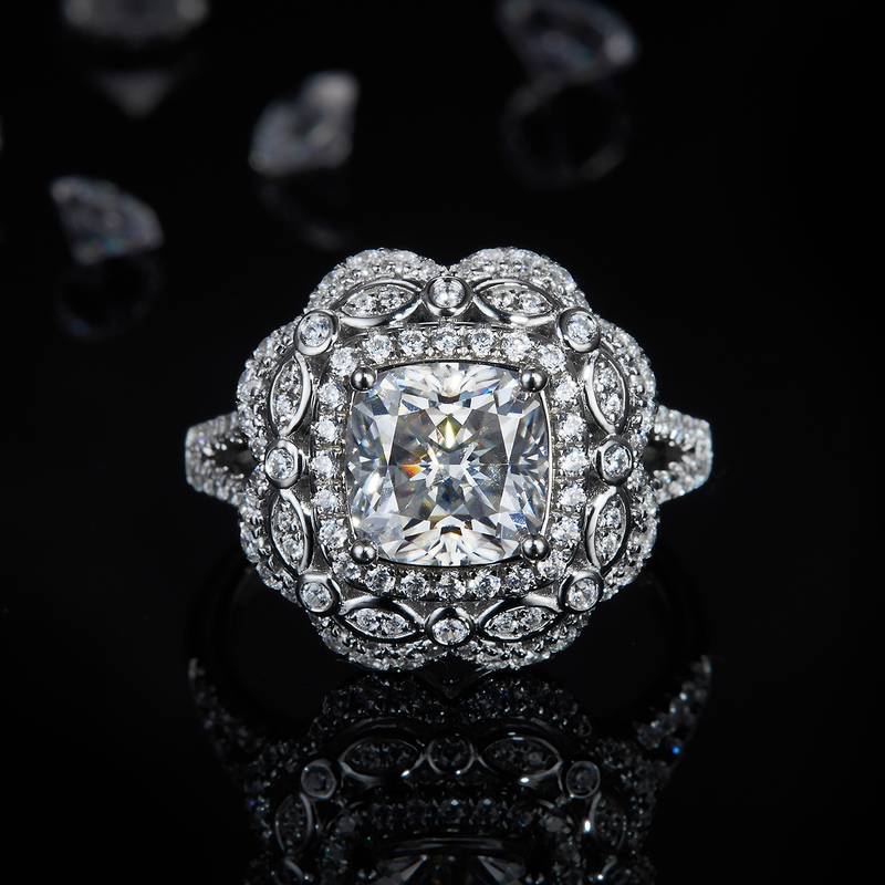 Luxury Pillow shaped Women's Ring S925 Silver Plated Platinum Customized Selection Main Stone Moissanite Diamond 2.5ct/Secondary Stone High Carbon Diamond