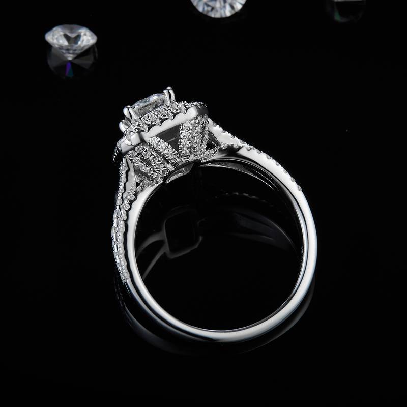 Luxury emerald cut round bag women's ring S925 silver plated platinum custom selection main stone Moissanite diamond 1.0ct/secondary stone high carbon diamond