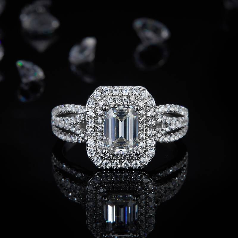 Luxury emerald cut round bag women's ring S925 silver plated platinum custom selection main stone Moissanite diamond 1.0ct/secondary stone high carbon diamond