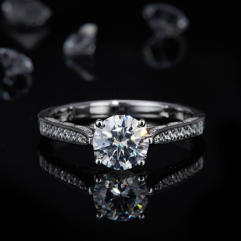 单头女戒S925银镀白金女戒定制选款主石莫桑钻1.0ct/副石高碳钻