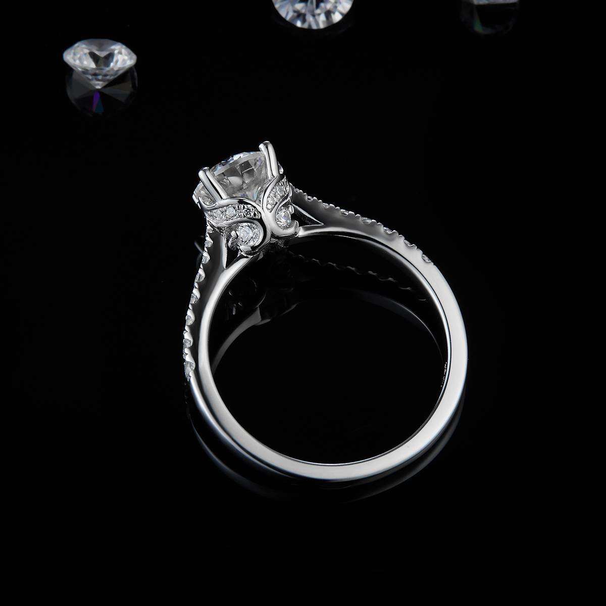 四爪女戒S925银镀白金定制选款主石莫桑钻1.0ct/副石高碳钻