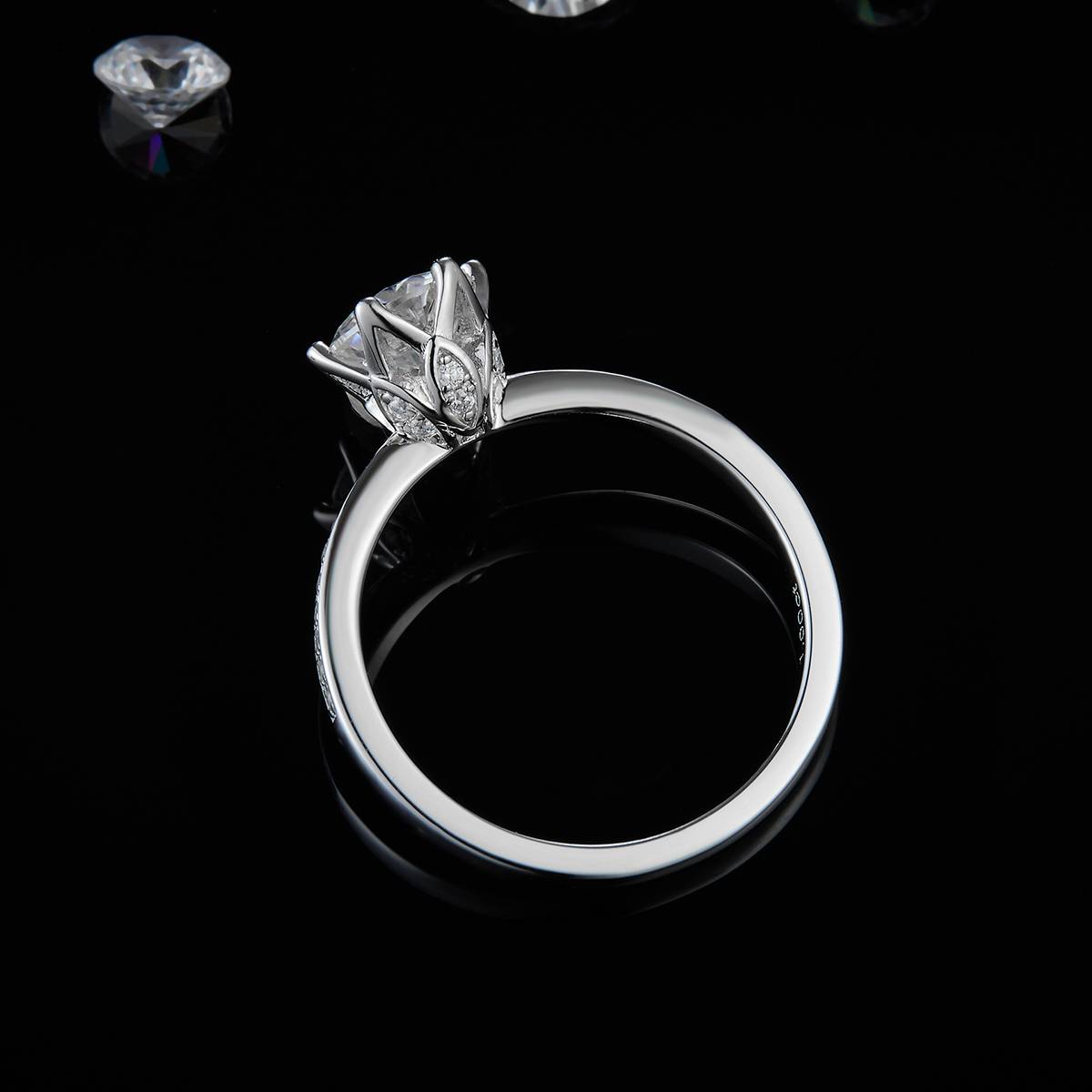 六爪女戒S925银镀白金定制选款主石莫桑钻1.0ct/副石高碳钻