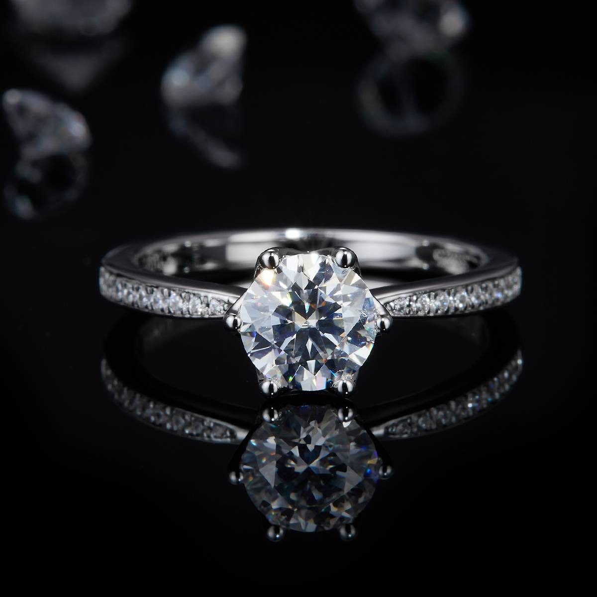 六爪女戒S925银镀白金定制选款主石莫桑钻1.0ct/副石高碳钻