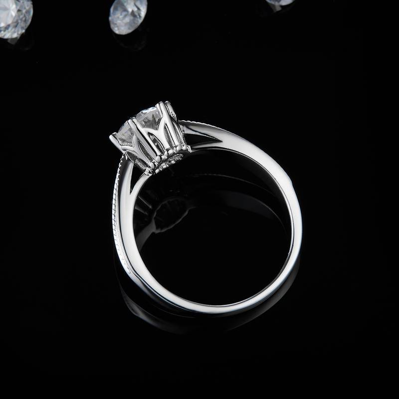 六爪女戒S925银镀白金定制选款主石莫桑钻1.0ct