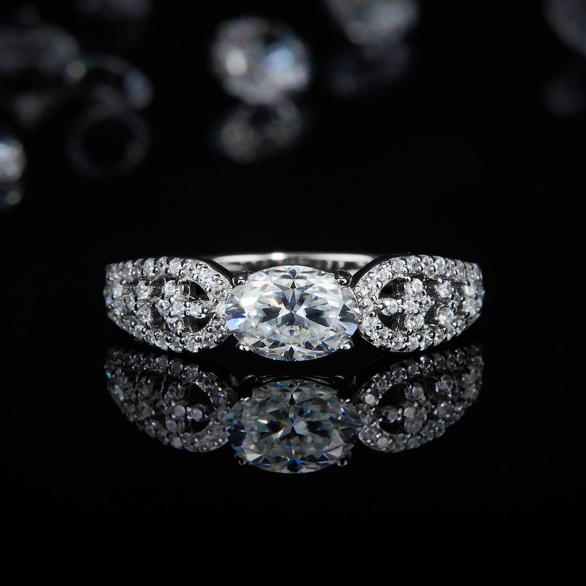 Egg shaped women's ring S925 silver plated platinum custom selection main stone moissanite 1.0ct/secondary stone high carbon diamond