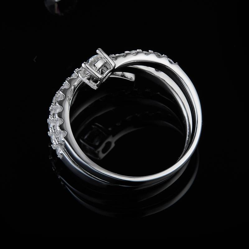 蛇戒四爪圆钻Women's RingS925银镀白金定制选款主石Moissanite0.4ct/副石高碳钻