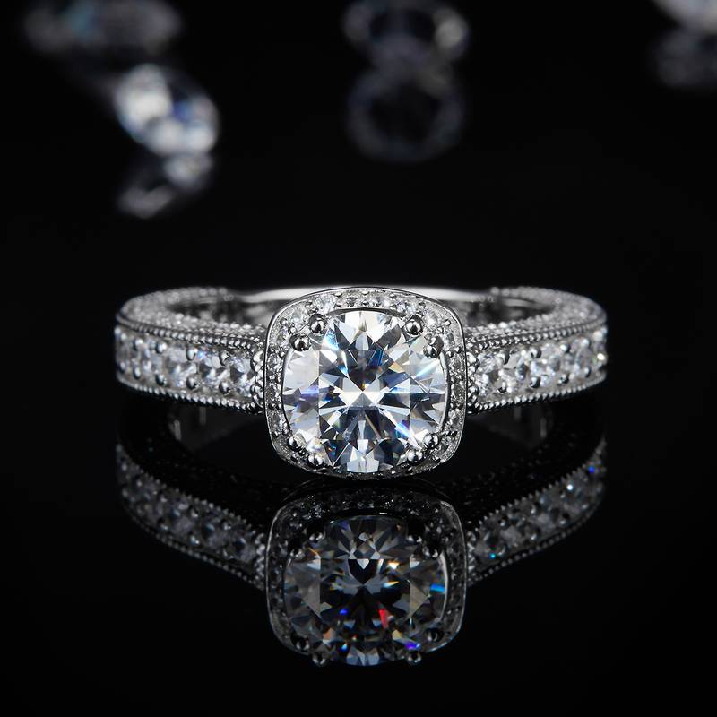 满钻轻奢女戒S925银镀白金定制选款主石莫桑钻1.2ct/副石高碳钻