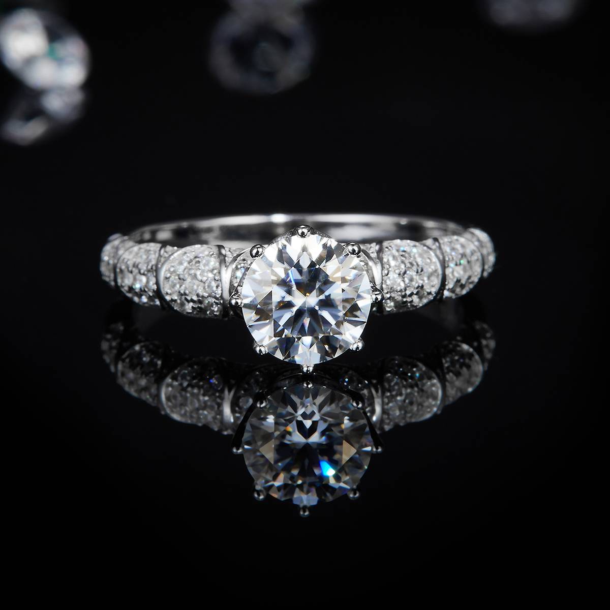 轻奢六爪女戒S925银镀白金定制选款主石莫桑钻1.0ct/副石高碳钻