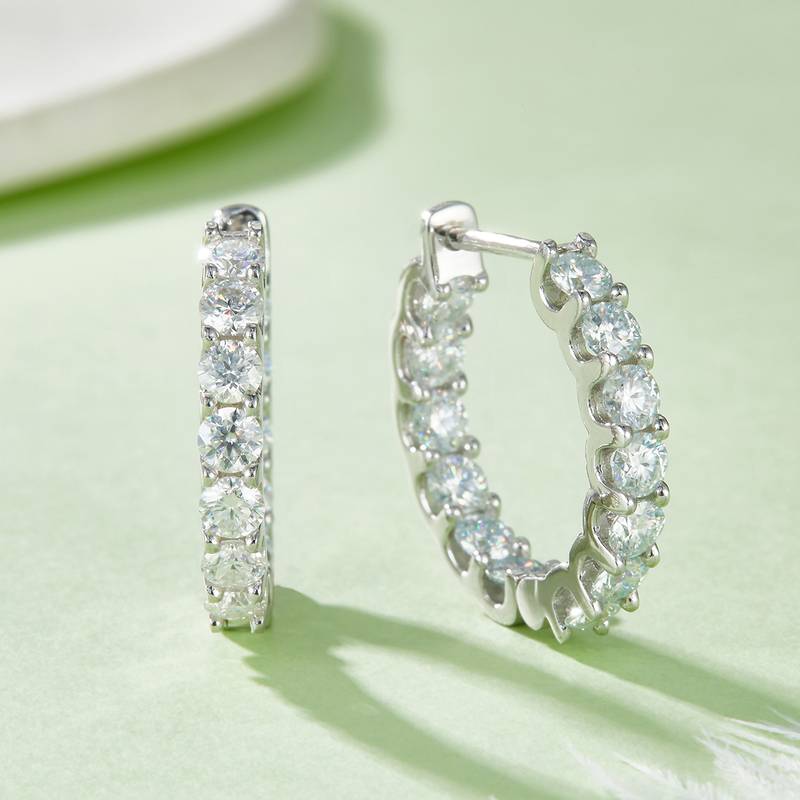 E240329004款S925银镀18K白金对半耳环莫桑钻厘石3.0mm/2.6ct